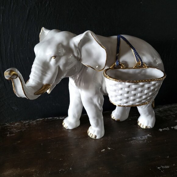 Von Schierholz Germany Porcelain Elephant Figurine Vase W/ Baskets, Centerpiece - Picture 3 of 11